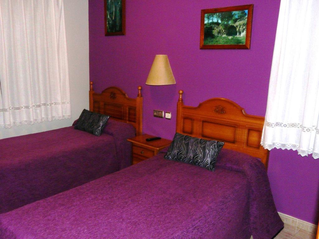 Hostal Rural Casa Castro Alberuela de la Liena Habitación foto