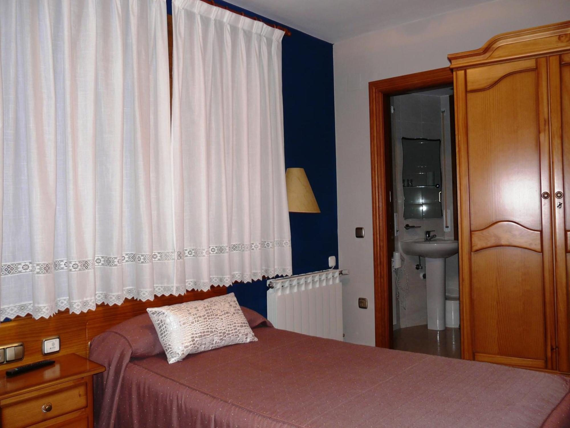 Hostal Rural Casa Castro Alberuela de la Liena Habitación foto